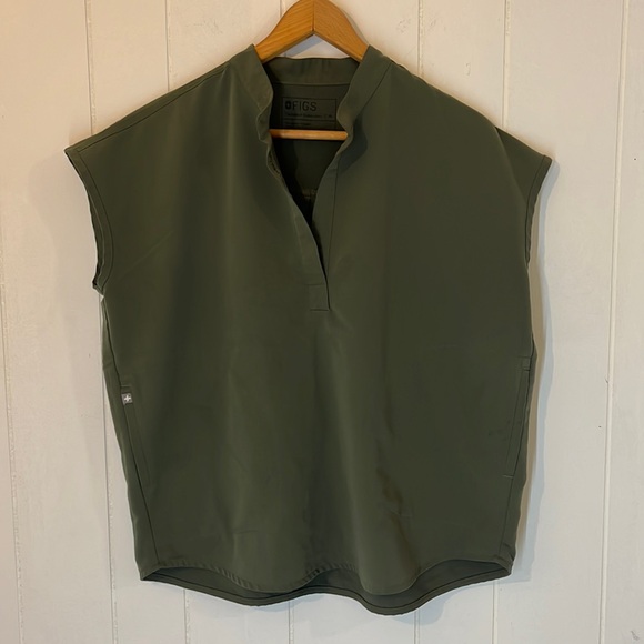 Figs Rafaela Green Oversized Medical Scrub Top Medium - Picture 1 of 6